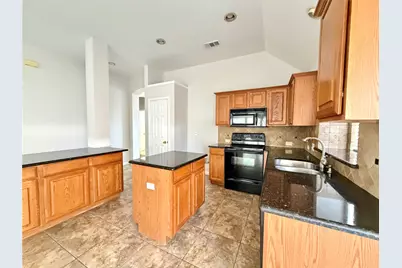 4308 Linda Kay Lane, Grand Prairie, TX 75052 - Photo 9