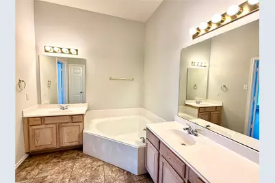 4308 Linda Kay Lane, Grand Prairie, TX 75052 - Photo 31