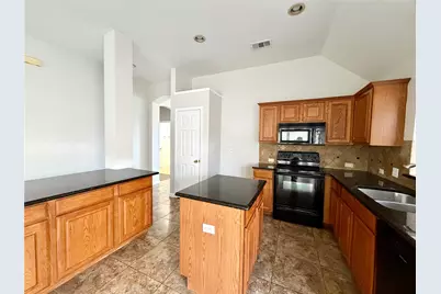 4308 Linda Kay Lane, Grand Prairie, TX 75052 - Photo 11