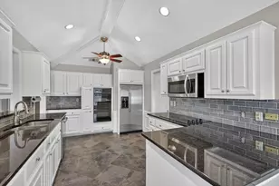 8833 Kenton Dr, Dallas, TX 75231 - Photo 7