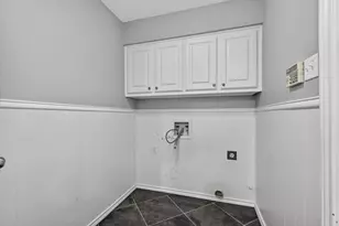 8833 Kenton Dr, Dallas, TX 75231 - Photo 11