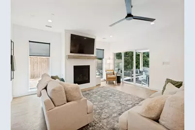 972 Meadow Bend Loop S, Grapevine, TX 76051 - Photo 13