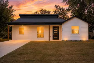 818 Chickasaw Trce, Grand Prairie, TX 75051 - Photo 1