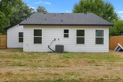 818 Chickasaw Trace, Grand Prairie, TX 75051 - Photo 27