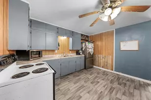 195 N Wood St, Emory, TX 75440 - Photo 9