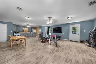 195 N Wood St, Emory, TX 75440 - Photo 5