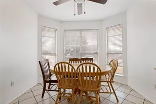 3155 Ponds Edge Trail, Grand Prairie, TX 75052 - Photo 7