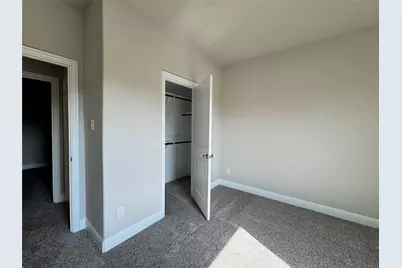 548 Hutchinson Lane, Lewisville, TX 75077 - Photo 11