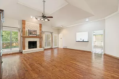 1105 Hills Creek Drive, McKinney, TX 75072 - Photo 9