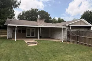 1914 Chisholm Trail, Grand Prairie, TX 75052 - Photo 23