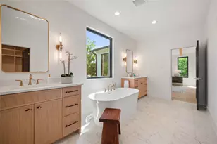 8930 Liptonshire Dr, Dallas, TX 75238 - Photo 17