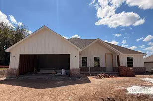1305 Walters Dr, Granbury, TX 76048 - Photo 1