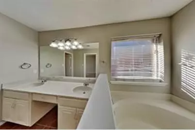 7917 Mourning Dove Drive, Arlington, TX 76002 - Photo 9
