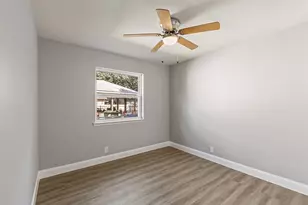 11412 Small Dr, Balch Springs, TX 75180 - Photo 9