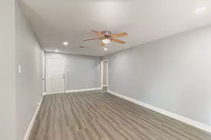 11412 Small Dr, Balch Springs, TX 75180 - Photo 11