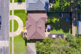 8835 Larchwood Dr, Dallas, TX 75238 - Photo 35