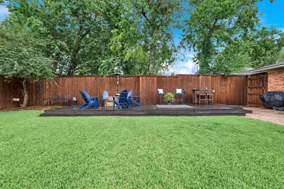 8835 Larchwood Drive, Dallas, TX 75238 - Photo 31