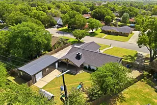 209 Diane Dr, Sanger, TX 76266 - Photo 3