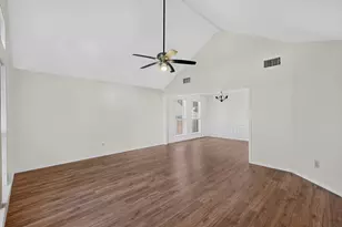 1426 Mapleview Dr, Carrollton, TX 75007 - Photo 7