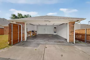 1426 Mapleview Dr, Carrollton, TX 75007 - Photo 37
