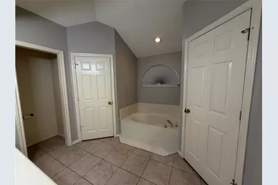 1426 Mapleview Drive, Carrollton, TX 75007 - Photo 9