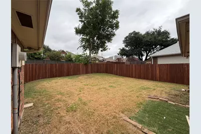 1426 Mapleview Drive, Carrollton, TX 75007 - Photo 13