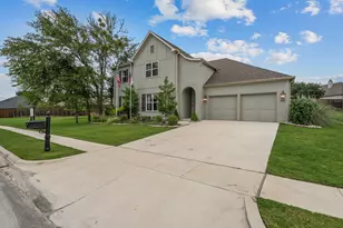 602 Sterling Dr, Benbrook, TX 76126 - Photo 39