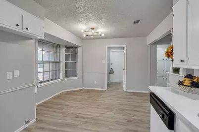 6404 Simmons Road, North Richland Hills, TX 76182 - Photo 11