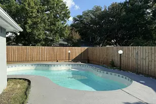 306 Ivy Way, Garland, TX 75043 - Photo 17