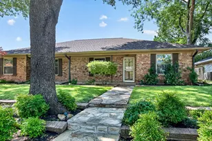 3310 Raintree Dr, Plano, TX 75074 - Photo 3