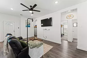 322 E Walnut St, Hillsboro, TX 76645 - Photo 7