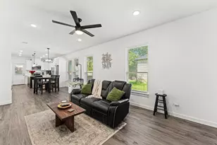 322 E Walnut St, Hillsboro, TX 76645 - Photo 5