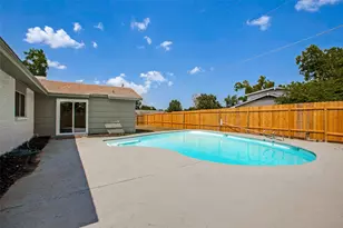 226 N Forest Crest Dr, Garland, TX 75042 - Photo 23
