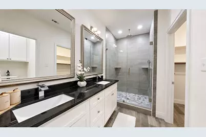 900 Marcellus Court, Arlington, TX 76011 - Photo 13
