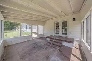 749 W Redbud Dr, Hurst, TX 76053 - Photo 9