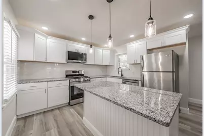 748 W Redbud Drive, Hurst, TX 76053 - Photo 15