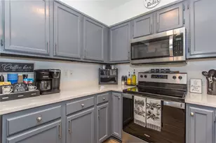33 E Townhouse Ln, Grand Prairie, TX 75052 - Photo 7