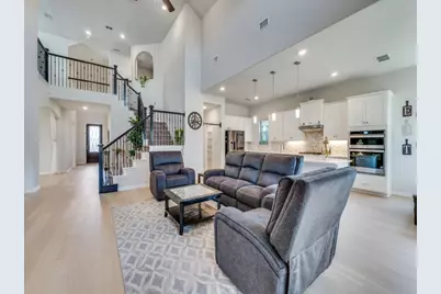 2094 Creekbluff Circle, Lewisville, TX 75010 - Photo 3