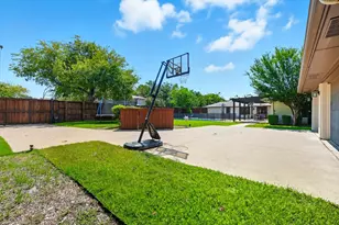 5857 Charlestown Dr, Dallas, TX 75230 - Photo 31