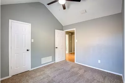 3914 Meadow Drive, Grapevine, TX 76051 - Photo 31