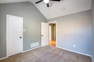 3914 Meadow Dr, Grapevine, TX 76051 - Photo 31