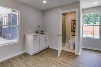 2635 Gladstone Drive, Dallas, TX 75211 - Photo 33