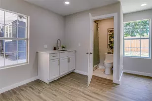 2635 Gladstone Dr, Dallas, TX 75211 - Photo 33