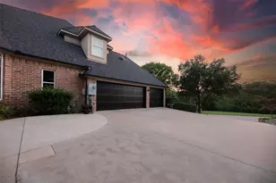 805 Lake Breeze Dr, Highland Village, TX 75077 - Photo 5
