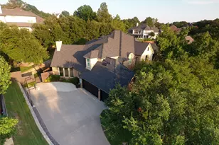 805 Lake Breeze Dr, Highland Village, TX 75077 - Photo 3