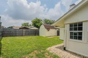 2112 Cedarcrest Dr, Carrollton, TX 75007 - Photo 11