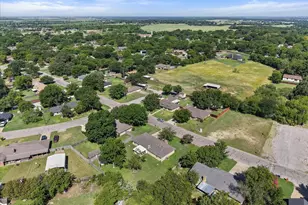 313 Wesley, Corsicana, TX 75110 - Photo 31