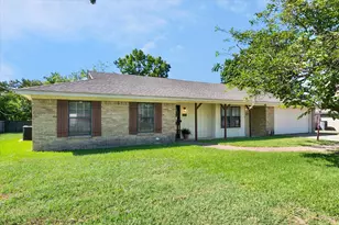 313 Wesley, Corsicana, TX 75110 - Photo 3