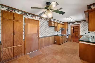 313 Wesley, Corsicana, TX 75110 - Photo 17