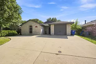2534 Las Villas Ave, Dallas, TX 75211 - Photo 1